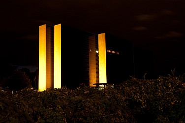 Vattenfall Gebäude bei Nacht