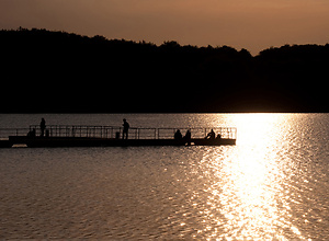 Entspannte Abendstimmung am See