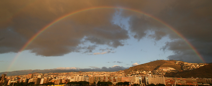 Regenbogen über Santa Cruz de Tenerife